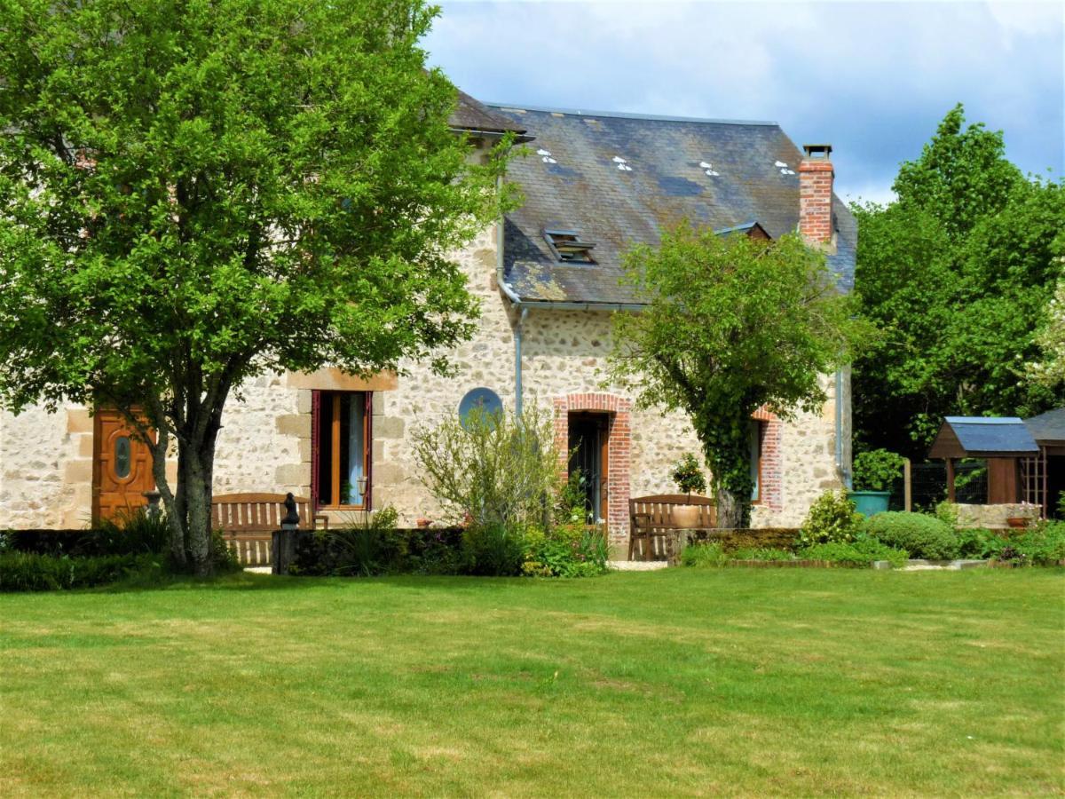 Een Prachtige Gite In Frankrijk Chez Gerard Vieilleville 外观 照片