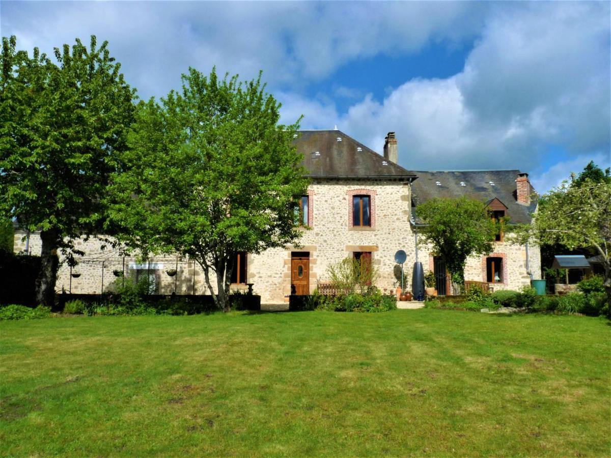 Een Prachtige Gite In Frankrijk Chez Gerard Vieilleville 外观 照片
